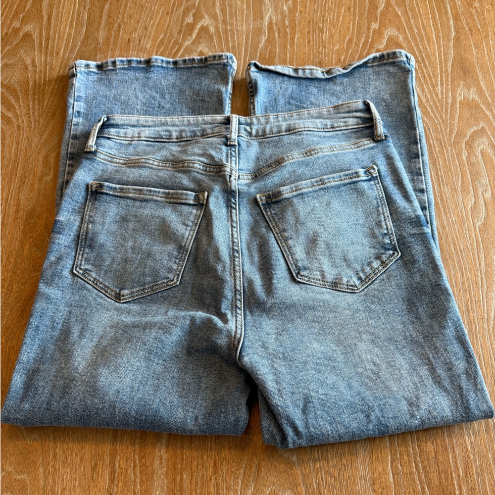 OLD NAVY Higher High-Rise Flare Women’s Blue Jeans Secret Smooth Pockets Sz 8P - Picture 7 of 14